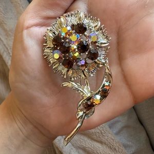 Vintage Aurora Borealis Rhinestone Sparkling Polished Silver Tone Flower Brooch